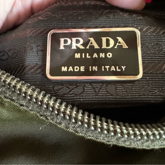 Authentic Prada Crossbody bag - Picture 9 of 16